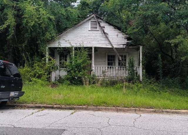 Property at 2717 10th St, Columbus, GA 31906, 2 beds, 1 bath