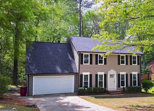 Property at 5124 Smoke Rise Dr, Macon, GA 31210, 4 beds, 2.5 baths
