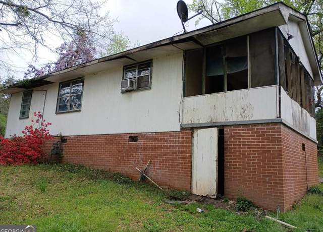 Property at 176 Railroad St, Mcintyre, GA 31054, 3 beds, 1 bath
