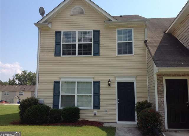 Property at 8275 Oakley Cir, Union City, GA 30291, 2 beds, 2.5 baths