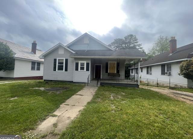 Property at 405 S 8th Ave, Lanett, AL 36863, 3 beds, 2 baths