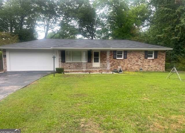 Property at 785 NE South Pine St, Conyers, GA 30012, 3 beds, 2 baths
