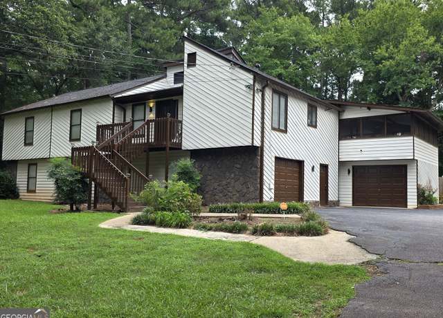 Property at 610 S Hairston Rd, Stone Mountain, GA 30088, 4 beds, 4 baths