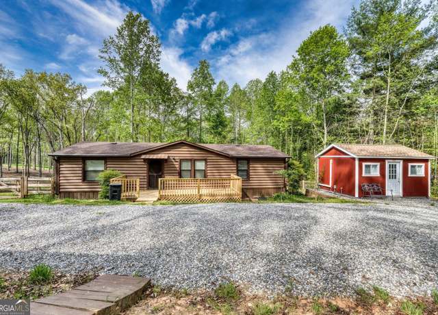 Property at 117 Trinity Pl, Blairsville, GA 30512, 3 beds, 2 baths