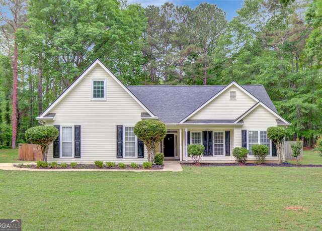 Property at 35 Wenham Ln, Sharpsburg, GA 30277, 3 beds, 2 baths