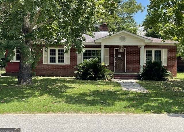Property at 50 N Daughtry St, Metter, GA 30439, 3 beds, 2 baths