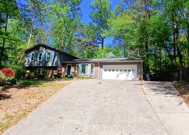 Property at 644 Garden Grove Dr, Lawrenceville, GA 30044, 3 beds, 2 baths