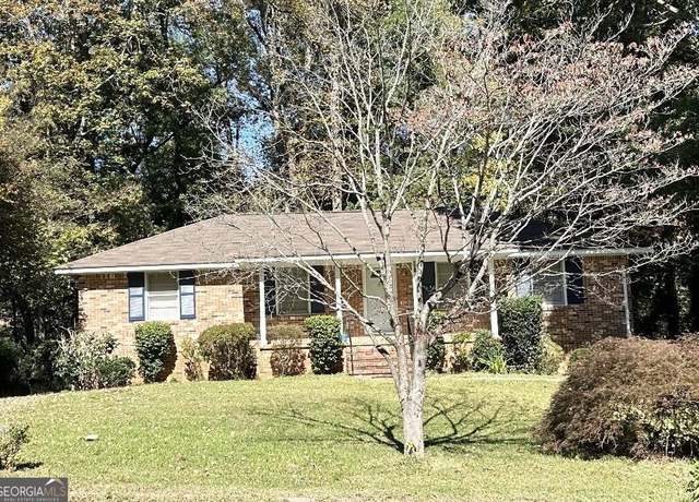 Property at 984 Morrow Rd, Morrow, GA 30260, 3 beds, 1.5 baths