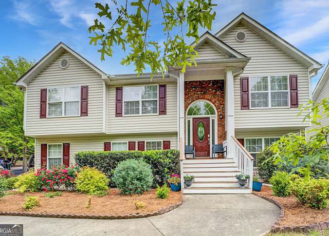 Property at 1484 Stephens Pond Vw, Loganville, GA 30052, 4 beds, 3 baths