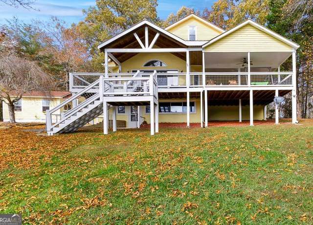 Property at 557 Hidden Pines Ct, Hiawassee, GA 30546, 2 beds, 2.5 baths