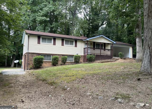 Property at 2069 Swan Ct, Riverdale, GA 30296, 4 beds, 3 baths