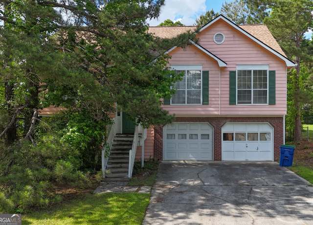 Property at 300 Fox Trail Dr, South Fulton, GA 30349, 4 beds, 3 baths