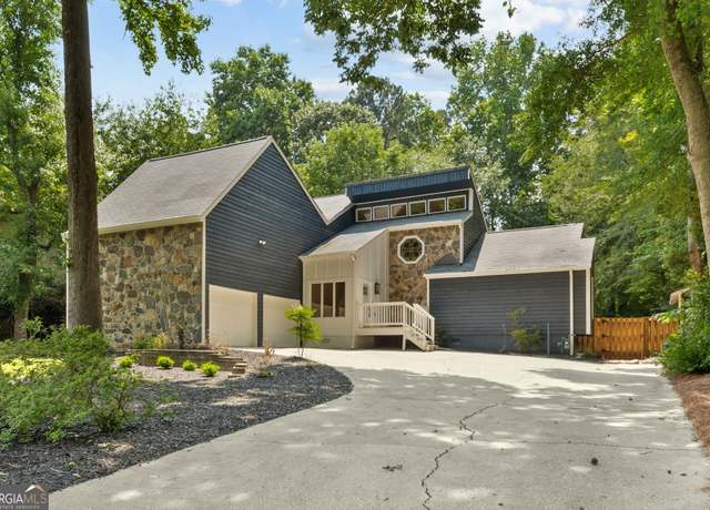 Property at 5296 Amhurst Dr, Peachtree Corners, GA 30092, 4 beds, 3.5 baths
