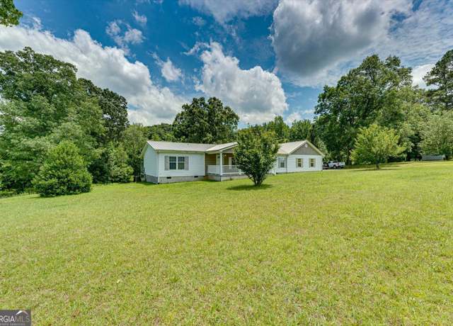 Property at 5864 N Ga 301 Hwy, Trenton, GA 30752, 3 beds, 2 baths