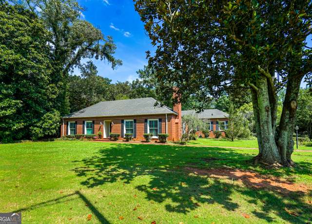 Property at 1400 Vernon St, Lagrange, GA 30240, 4 beds, 3.5 baths