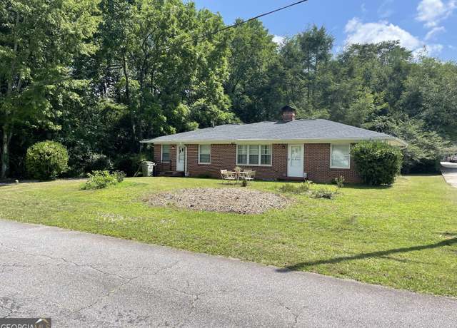 Property at 62 North Ave, Cleveland, GA 30528, 3 beds, 2 baths