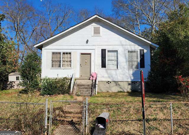 Property at 223 E St, Thomaston, GA 30286, 2 beds, 1 bath