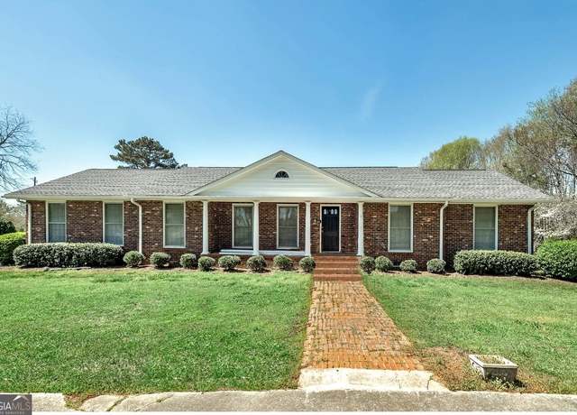 Property at 1092 E Lake Rd, Mcdonough, GA 30252, 3 beds, 2.5 baths