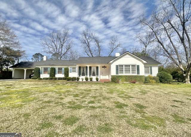 Property at 602 9th Ave, Eastman, GA 31023, 3 beds, 3 baths