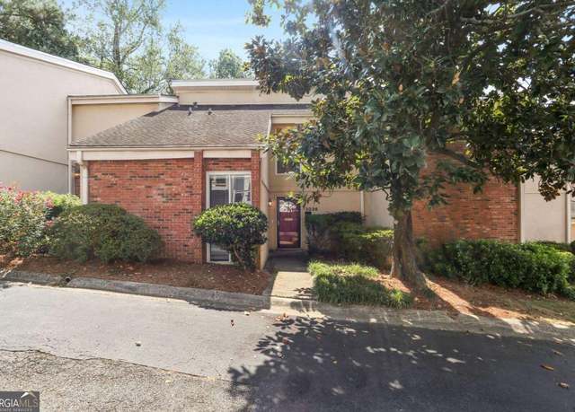 Property at 3036 Vinings Ferry Dr SE, Atlanta, GA 30339, 2 beds, 2.5 baths