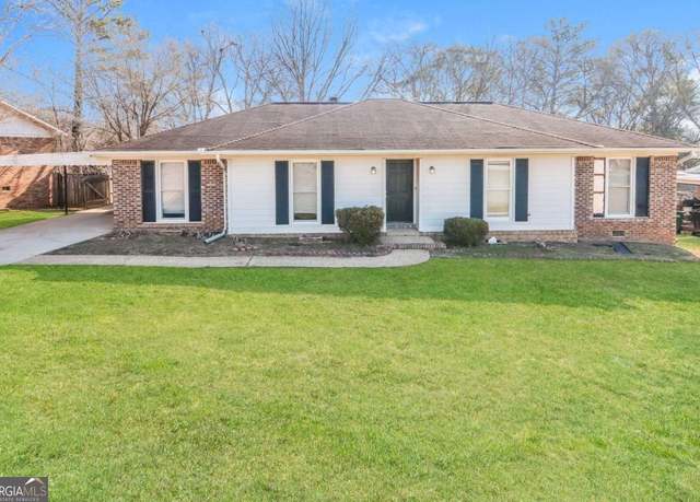 Property at 5422 Brookview Dr, Columbus, GA 31907, 3 beds, 2 baths