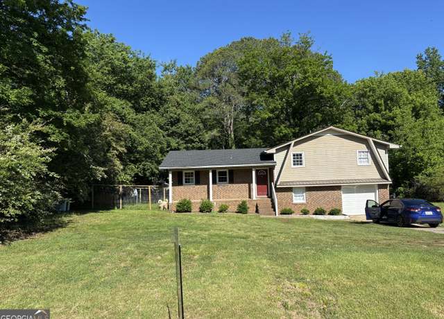 Property at 405 Strawberry Ln SE, Lindale, GA 30147, 4 beds, 2 baths