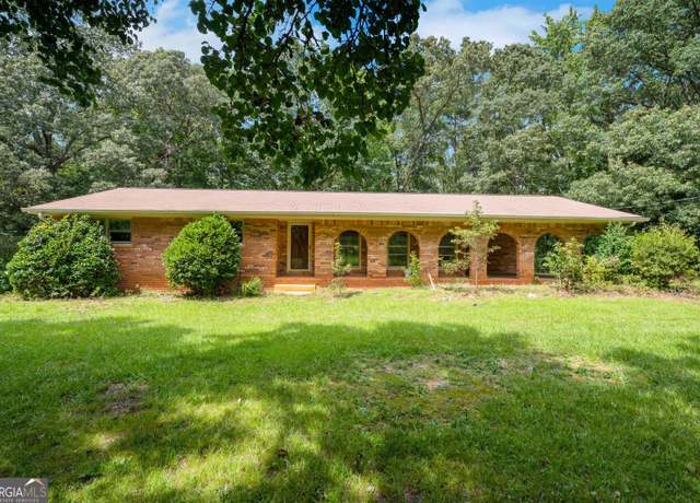 Property at 422 Minter Dr, Hampton, GA 30228, 3 beds, 1 bath