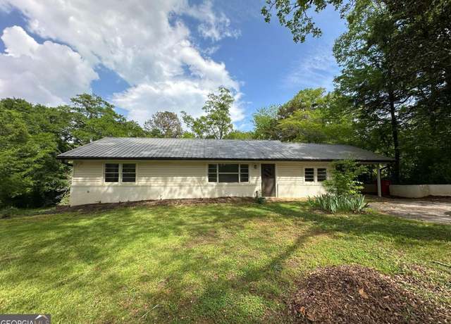 Property at 132 N Johnson St, Bowdon, GA 30108, 3 beds, 2 baths