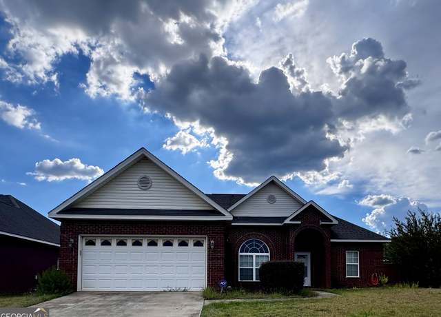 Property at 108 Manchester Ln, Byron, GA 31008, 3 beds, 2 baths