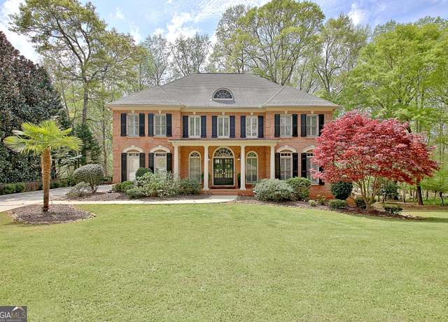 Property at 285 Broadmoor Dr, Fayetteville, GA 30215, 5 beds, 4.5 baths