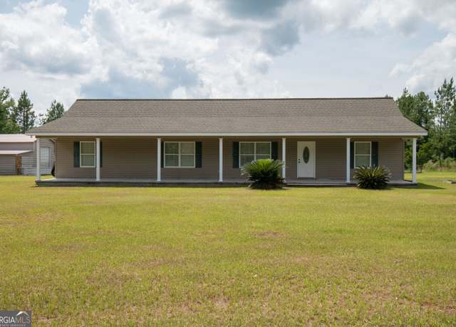 Property at 989 Ralph Davis Rd, Folkston, GA 31537, 3 beds, 2 baths