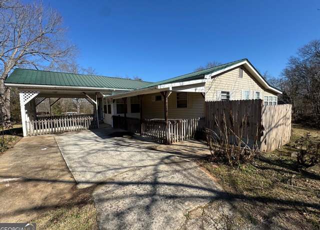 Property at 123 Helen Cir SW, Milledgeville, GA 31061, 3 beds, 2 baths