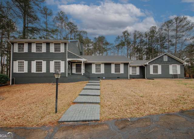 Property at 4995 Greentree Trl, College Park, GA 30349, 5 beds, 4.5 baths