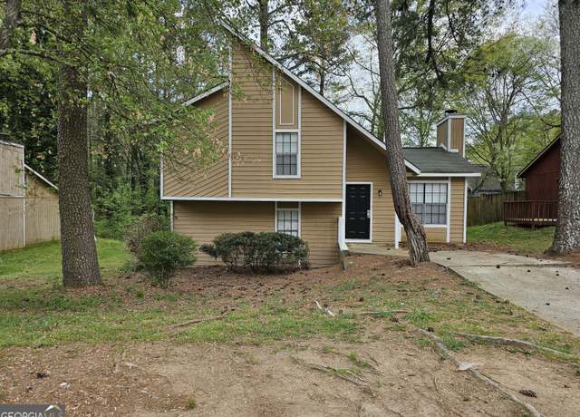 Property at 6301 Creekford Dr, Lithonia, GA 30058, 3 beds, 2.5 baths