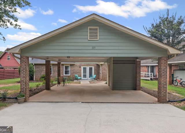 Property at 119 Oxford Sq, Carrollton, GA 30117, 3 beds, 3 baths