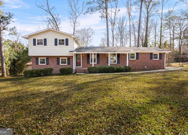 Property at 246 Alexandria Dr, Macon, GA 31210, 5 beds, 3 baths