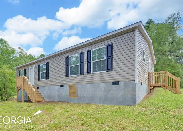 Property at 102 Meadowlark Ln, Toccoa, GA 30577, 3 beds, 2 baths