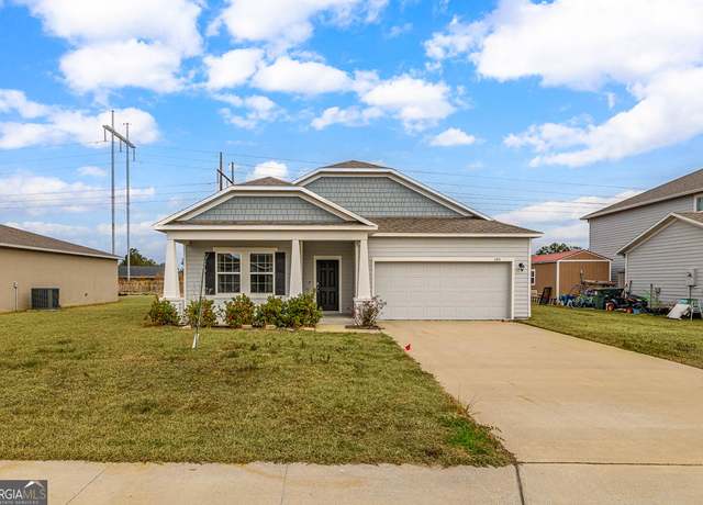 Property at 145 College St, Kingsland, GA 31548, 3 beds, 2 baths