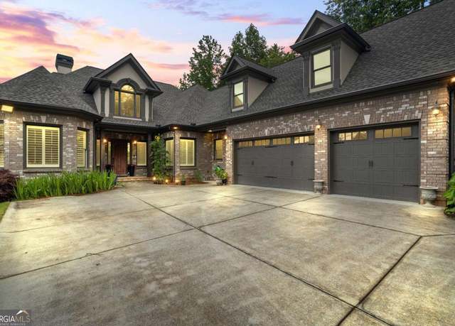 Property at 241 Russell Rd, Lawrenceville, GA 30043, 4 beds, 3 baths