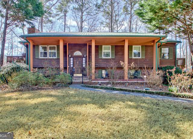 Property at 562 Adams Rd, Fayetteville, GA 30214, 3 beds, 2.5 baths