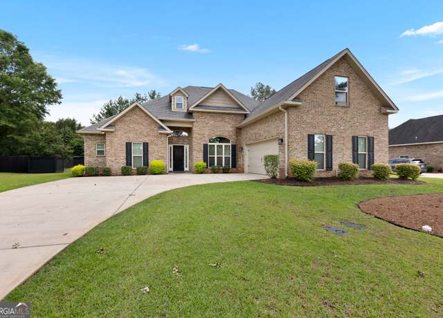 Property at 300 Bridgehampton Way, Perry, GA 31069, 3 beds, 2.5 baths