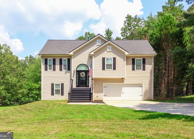 Property at 110 Corn Row Ct, Newnan, GA 30263, 3 beds, 2 baths