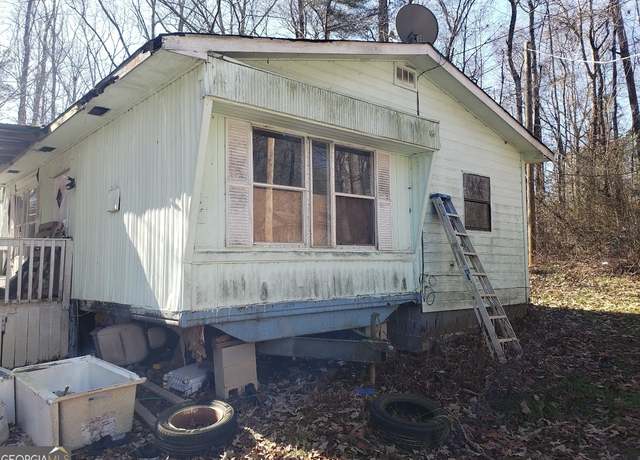 Property at 137 Ashley Dr, Carrollton, GA 30117, 2 beds, 1 bath