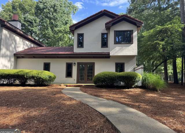Property at 1448 Club Dr, Greensboro, GA 30642, 2 beds, 2 baths