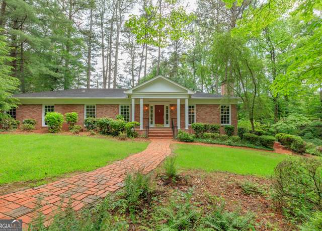 Property at 302 Brookwood Ln, Lafayette, GA 30728, 3 beds, 3 baths