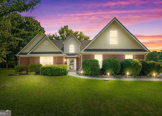 Property at 185 Oakwood Dr, Eatonton, GA 31024, 4 beds, 3.5 baths