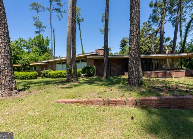 Property at 482 Curry St NE, Pelham, GA 31779, 4 beds, 2 baths