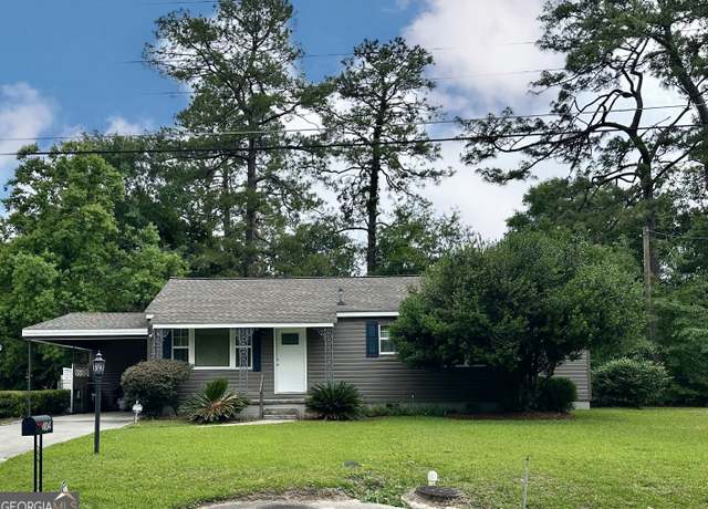 Property at 404 Pinecone St, Waycross, GA 31501, 3 beds, 2 baths