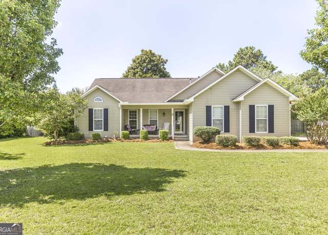 Property at 3560 Lawrence Dr S, Macon, GA 31216, 3 beds, 2 baths