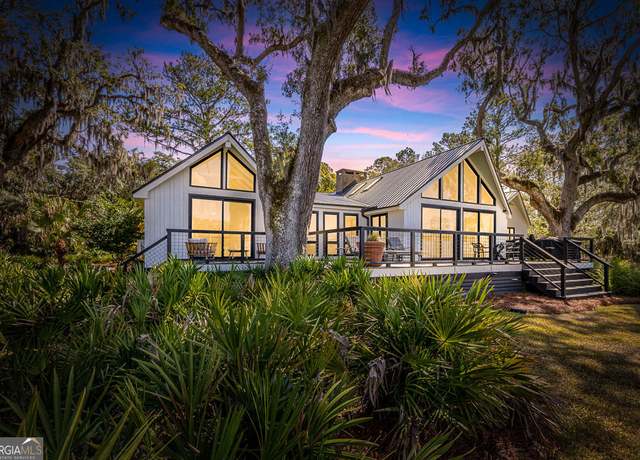 Property at 6201 Frederica Rd, St. Simons, GA 31522, 3 beds, 3.5 baths